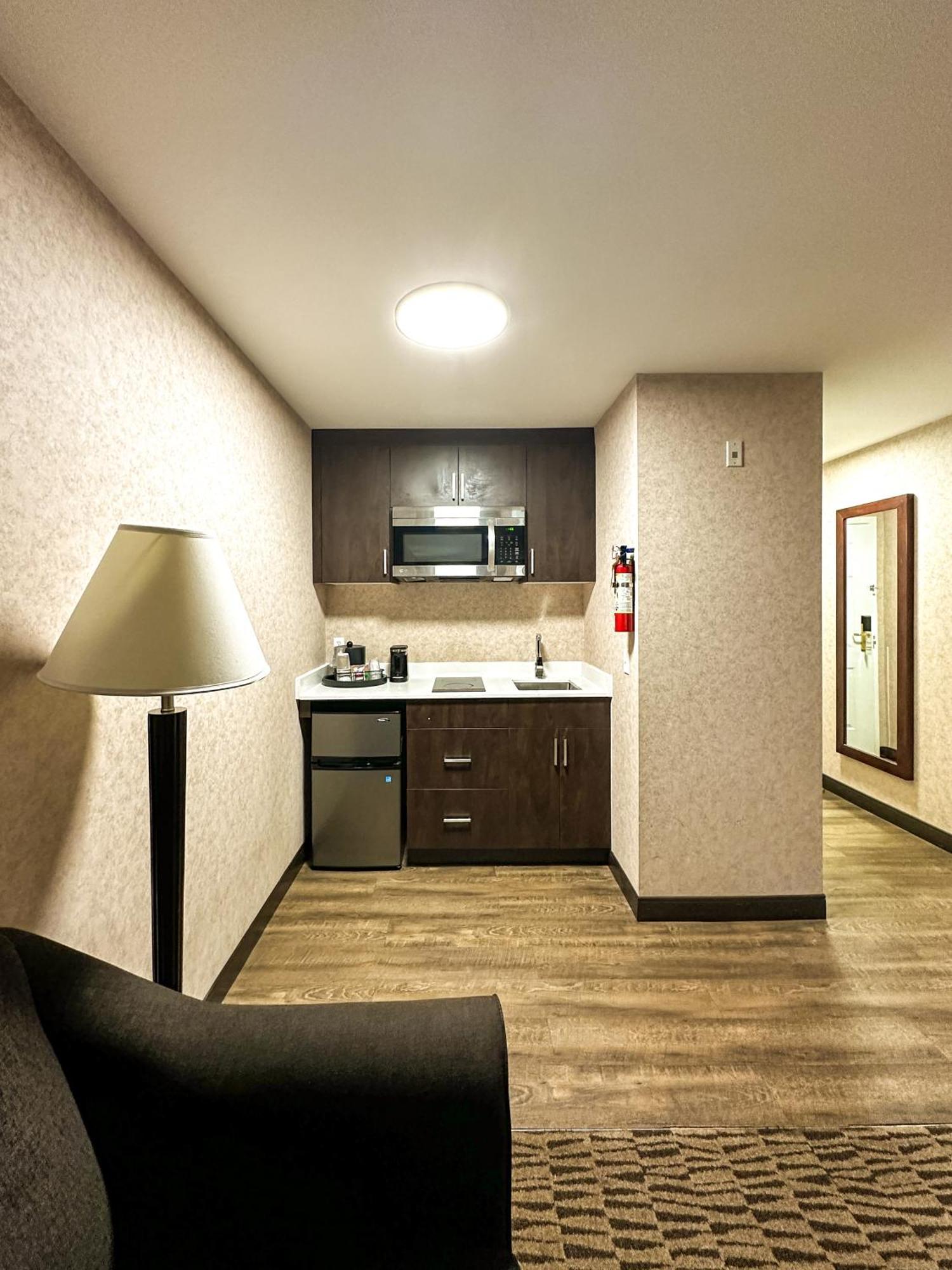 Prestige Aberdeen Lodge Камлупс Экстерьер фото
